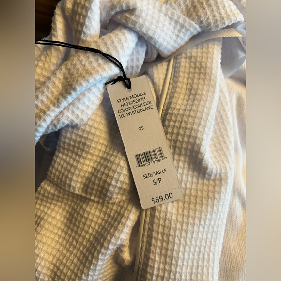 2/$20 40 Winks waffle-knit robe. - Picture 3 of 3